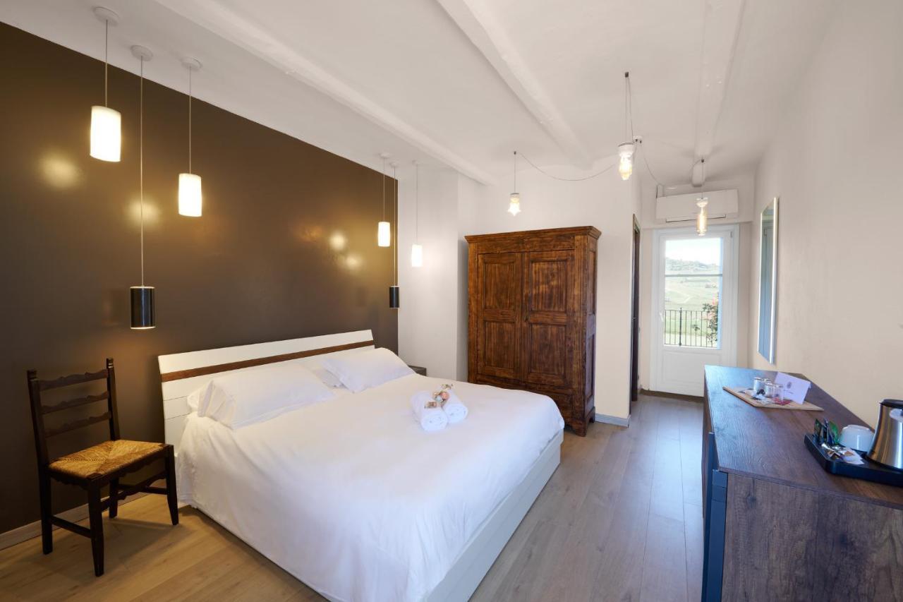 Agriturismo Cascina Sciulun Monforte D'Alba Eksteriør billede
