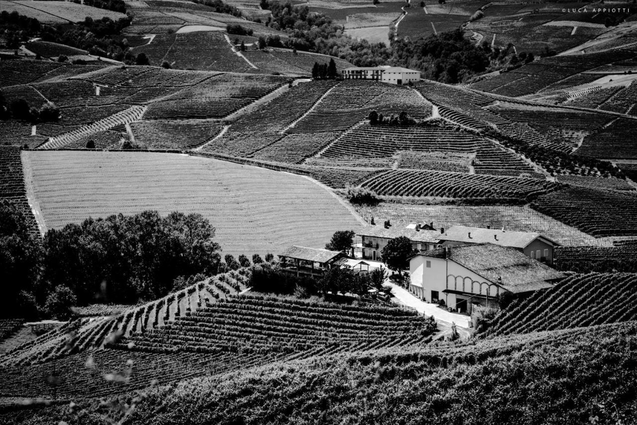 Agriturismo Cascina Sciulun Monforte D'Alba Eksteriør billede